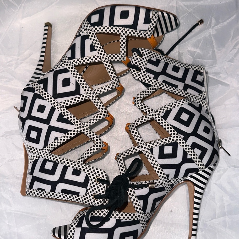 Comfortable sandals. Deserve a home to be worn more